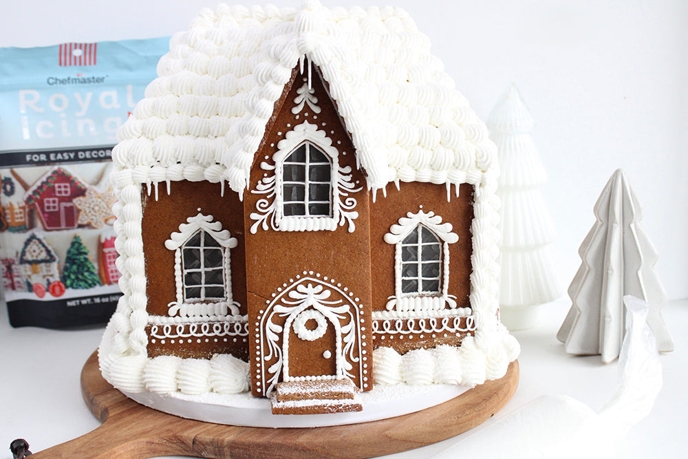 DECORATING A GINGERBREAD HOUSE USING CHEFMASTER ROYAL ICING MIX