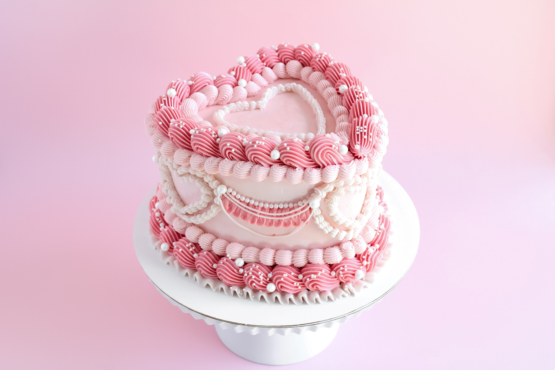 LAMBETH-STYLE HEART CAKE FOR 2