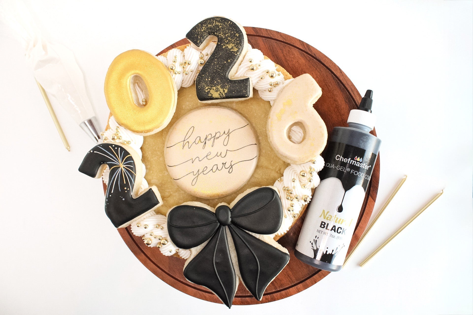 NEW YEAR’S SUGAR COOKIE CAKE  (BLACK & GOLD EDITION)