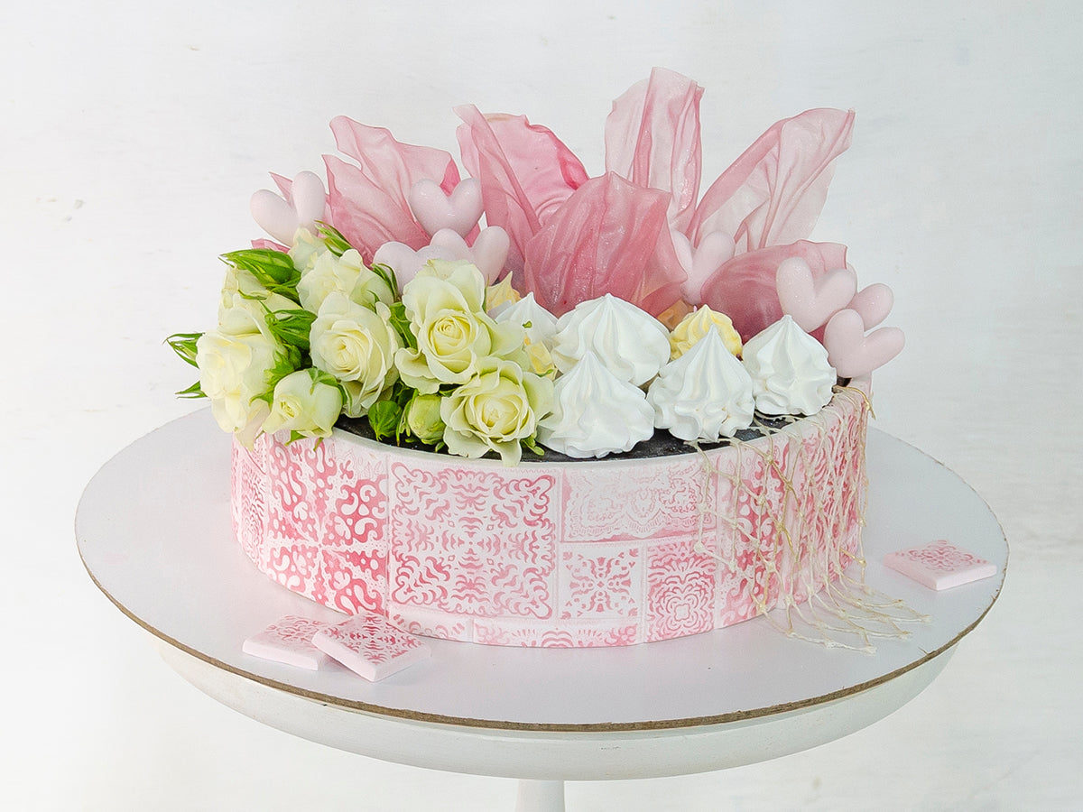 EASY DECORATING: CREATIVE STENCIL TECHNIQUES FOR STUNNING CAKES