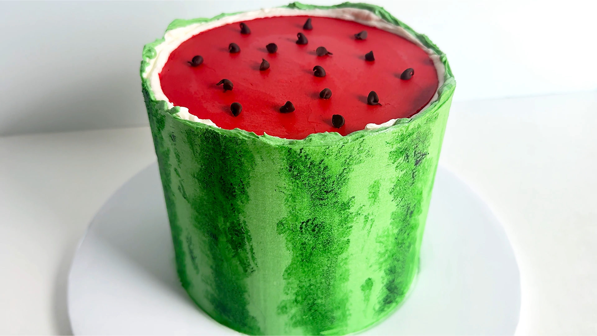 HOW TO DECORATE A SUMMERTIME WATERMELON LAYER CAKE