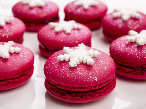 WINTER RASPBERRIES FRENCH MACARONS